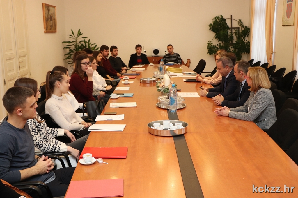 Naslovna fotka - stipendije