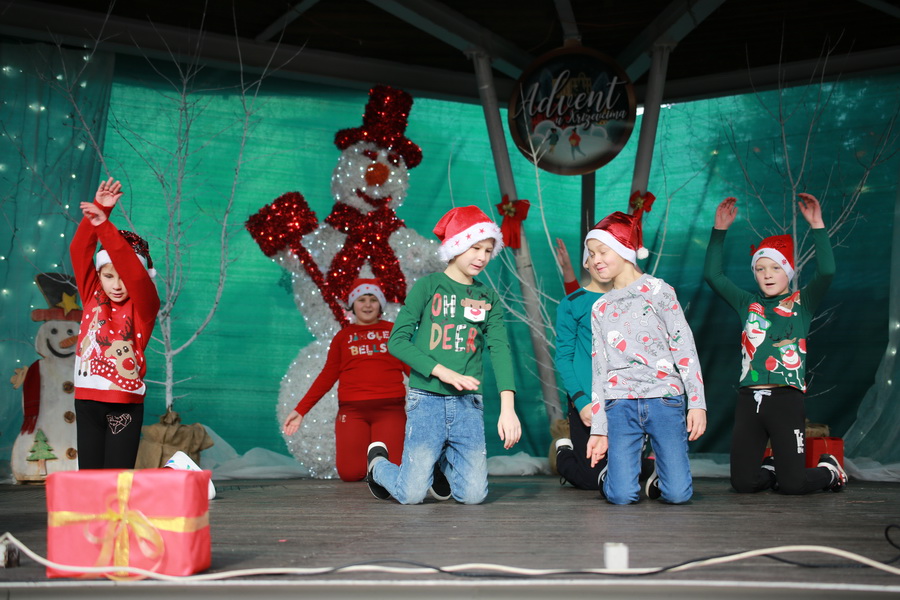 adventski-ples-2021-29