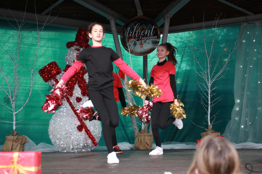 adventski-ples-2021-34