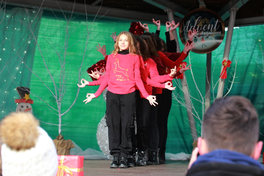 adventski-ples-2021-67