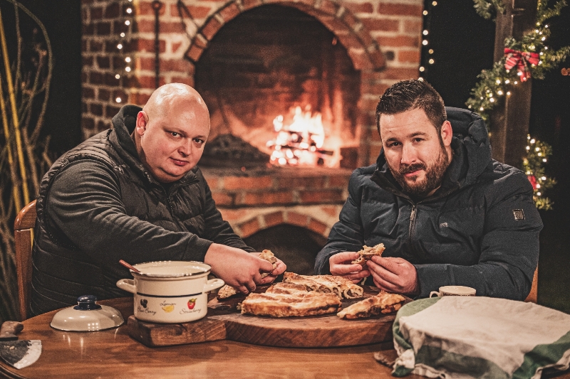 [VIDEO] PRIGORSKI BUREK Fatman Chef i Gastro tražilica snimili novu emisiju o zimskom bureku ispod peke