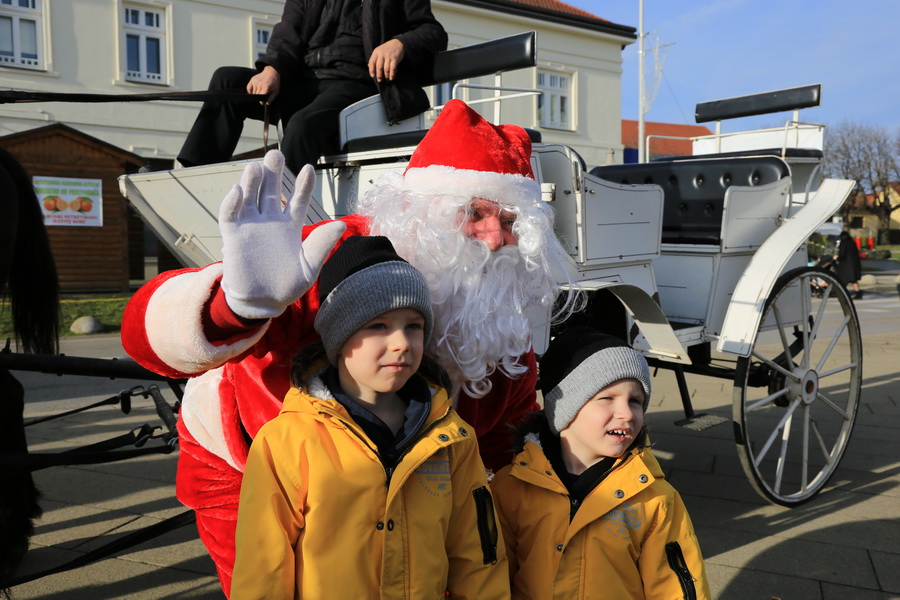 kocija-djeda-bozicnjaka-12