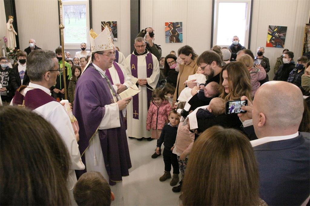 Biskup Šaško krstio 8. i 9. dijete obitelji Lukačin te 5. dijete obitelji Lukačin Rubes