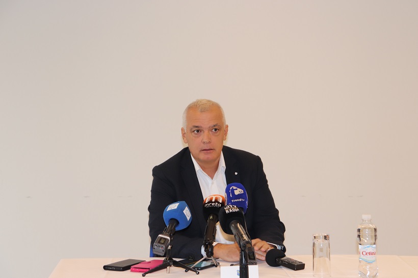bojan les
