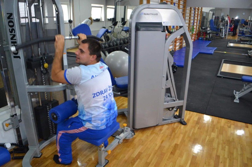 received_1064800081039505_copy_820x546