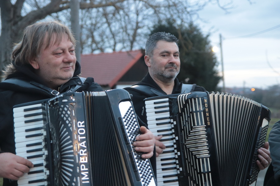 review-2021-002_resize