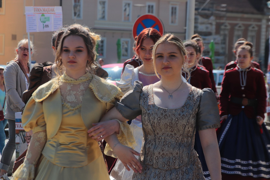 review-2021-006_resize