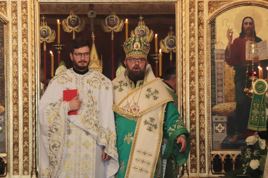 review-2021-023_resize