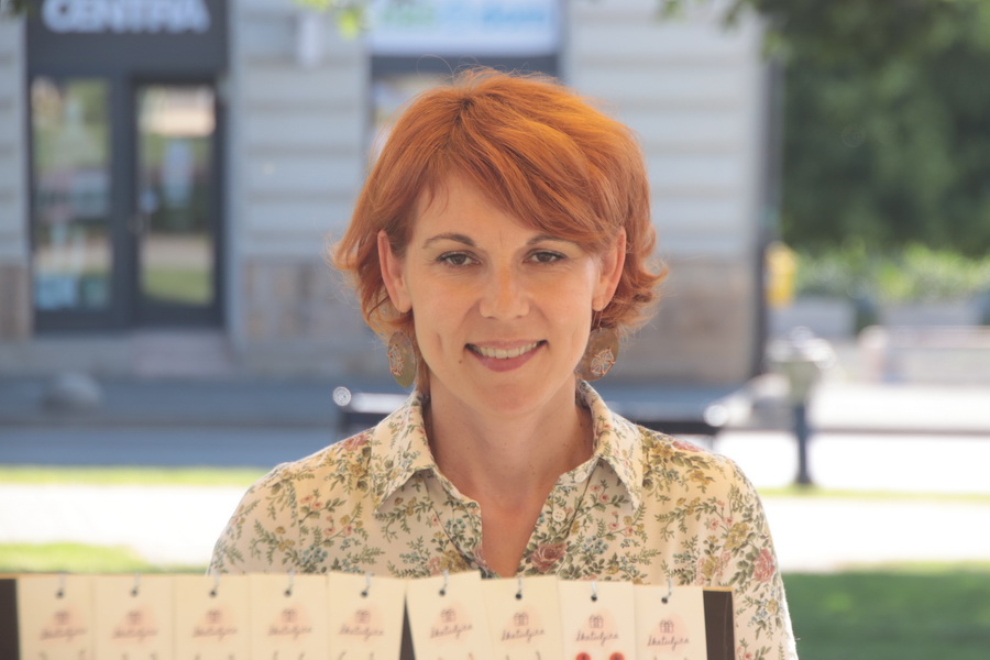 review-2021-029_resize