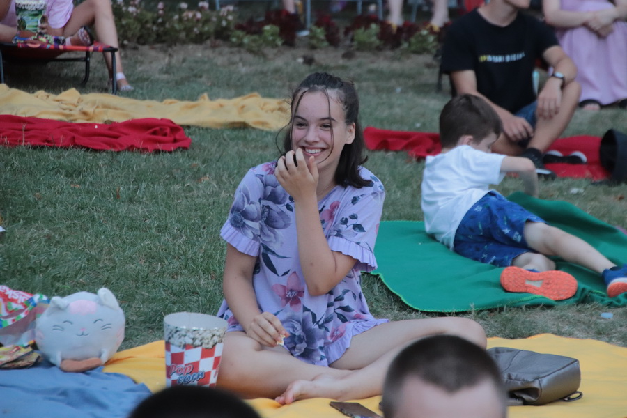 review-2021-049_resize