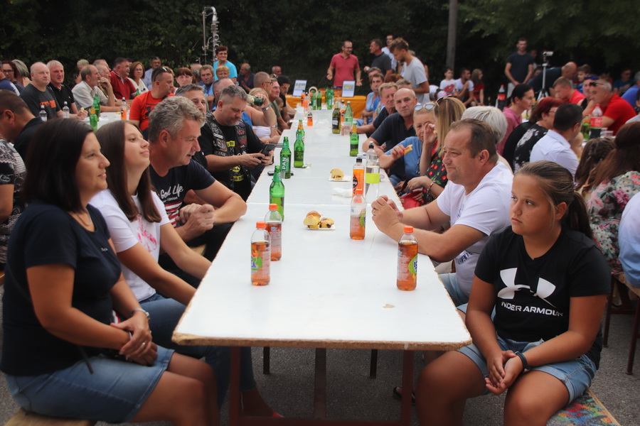 review-2021-052_resize