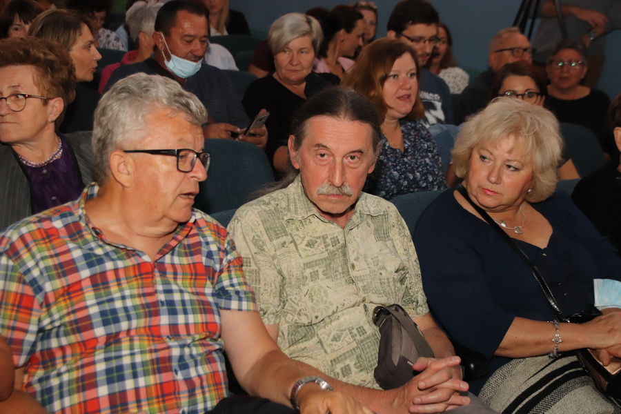 review-2021-066_resize