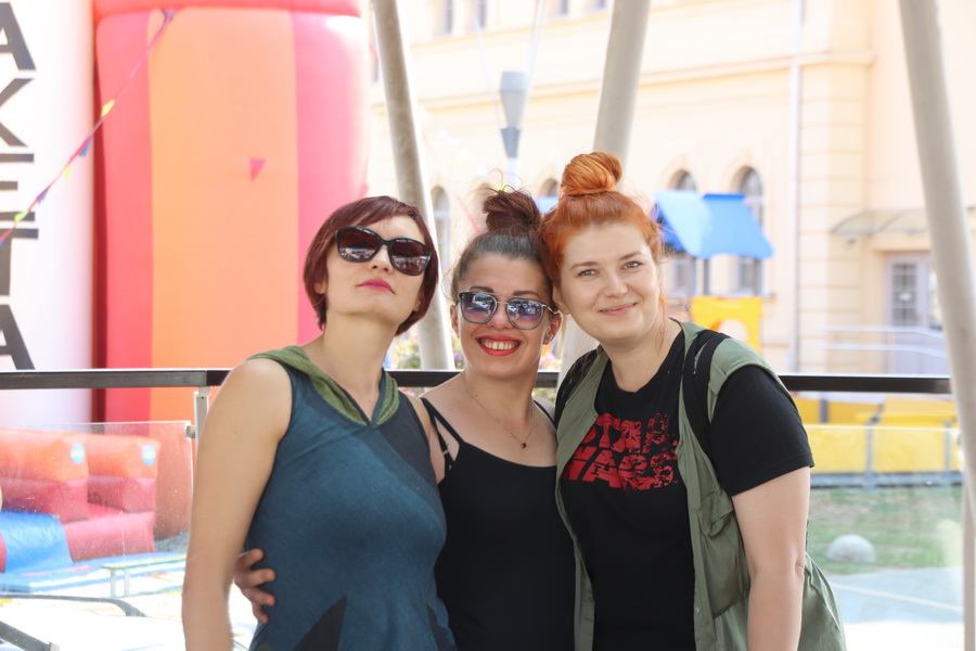 review-2021-085_resize