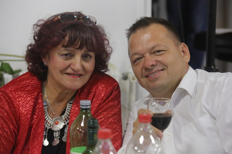 review-2021-107_resize