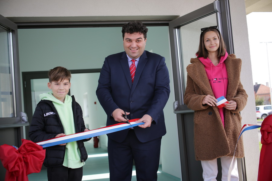 review-2021-109_resize