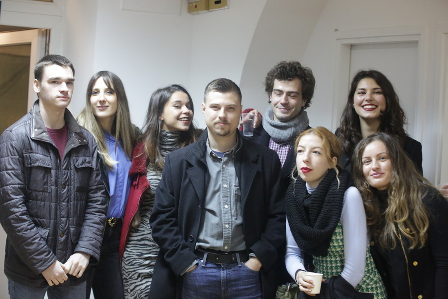 review-2021-113_resize