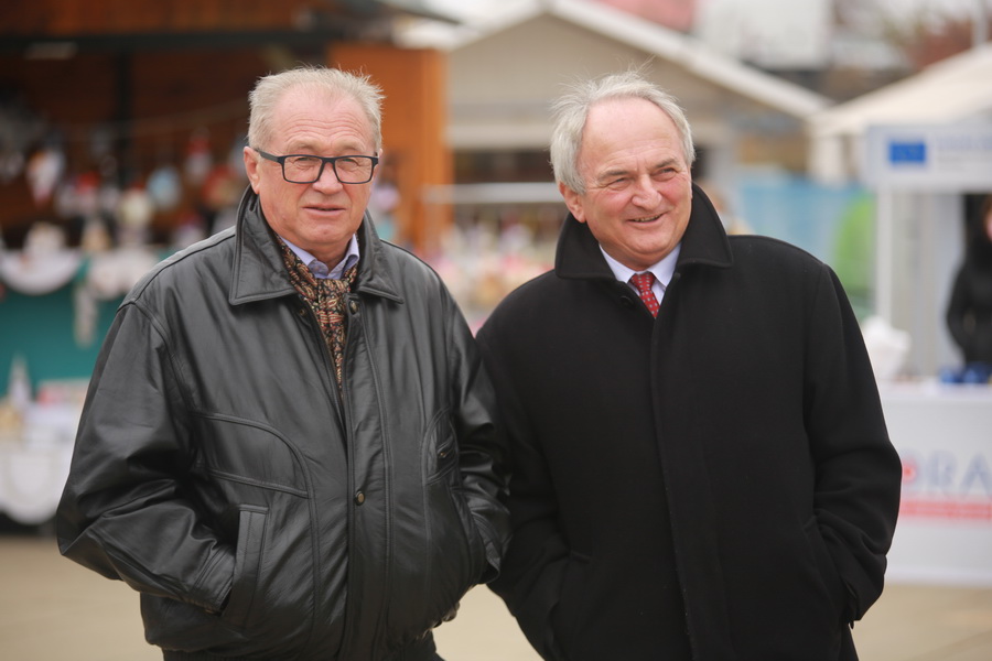 review-2021-117_resize