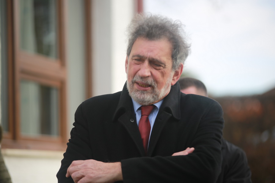 review-2021-130_resize