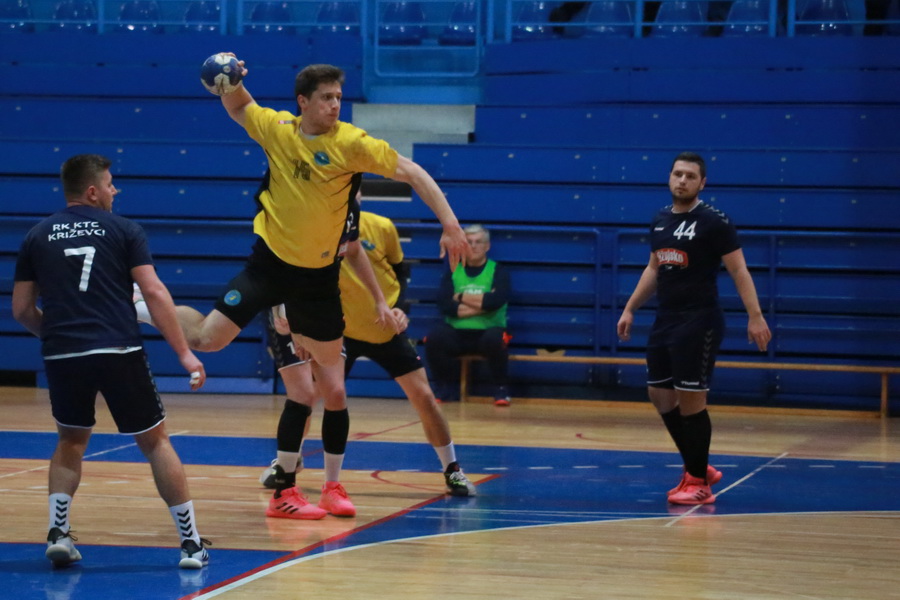 review-2021-134_resize