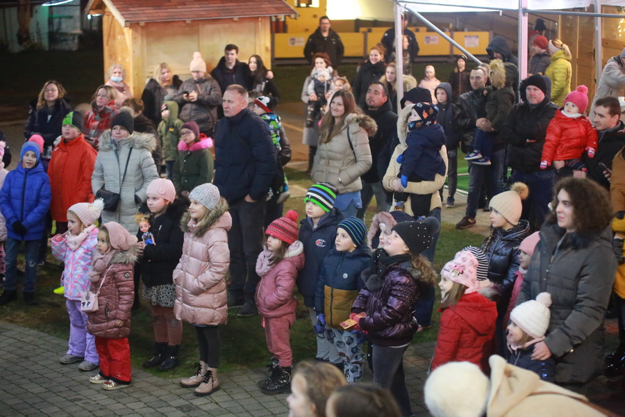 review-2021-139_resize