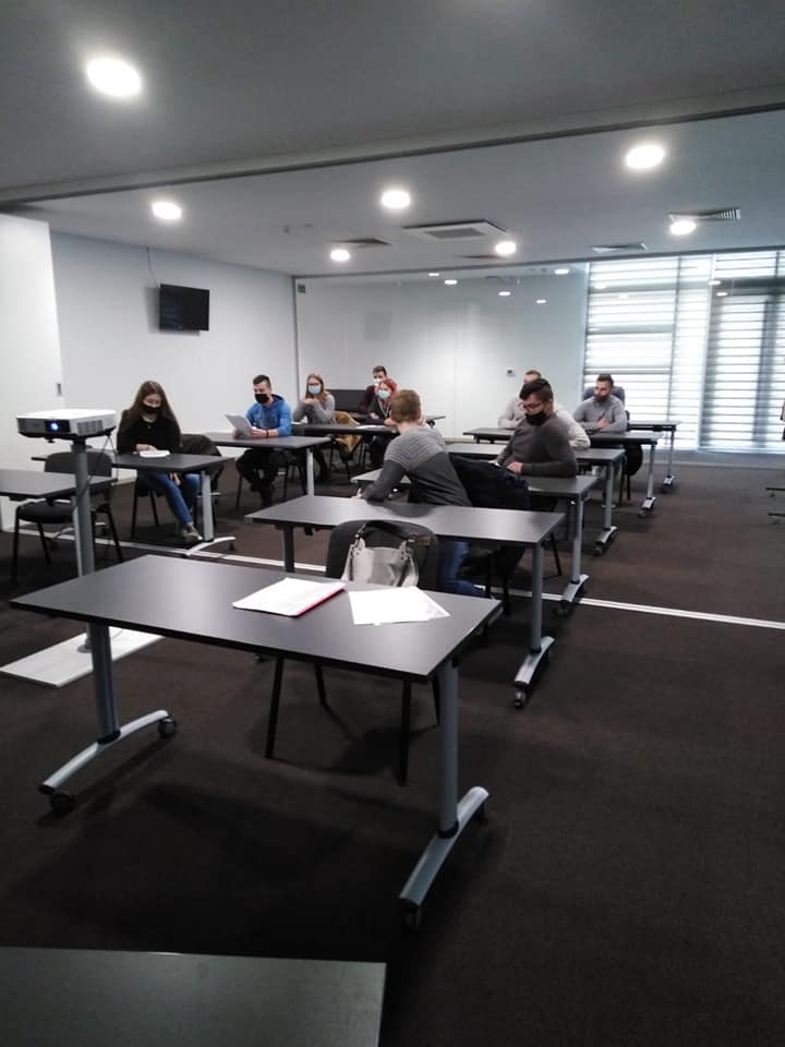 srednja gospodarska skola u kpcu4