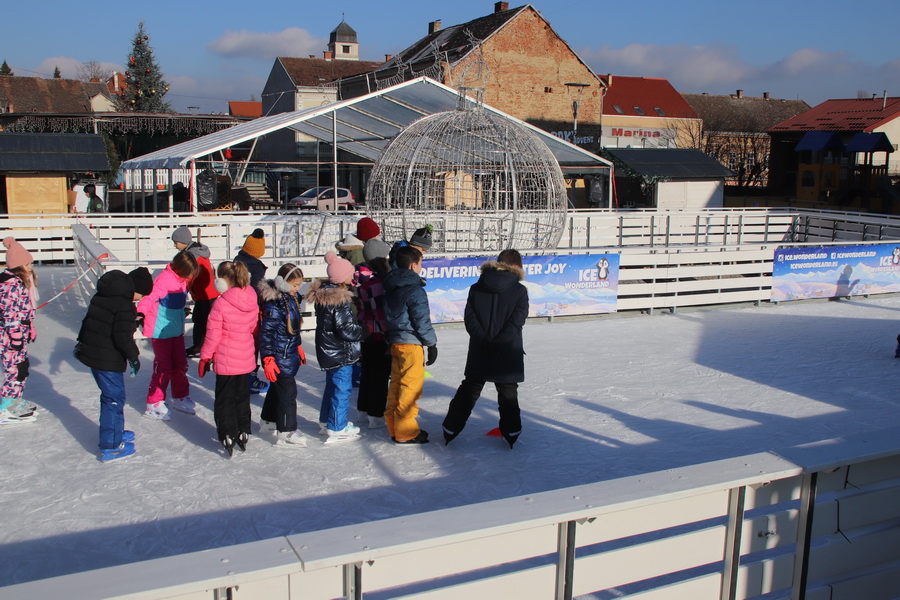 street-2021-12-07-02