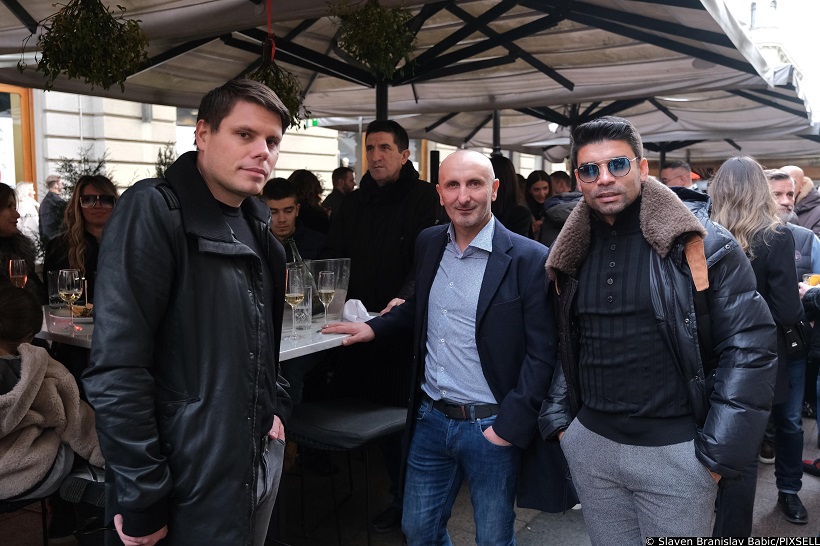 Bivi nogometai Ognjen Vukojevi? i Eduardo da Silva u centru zagreba