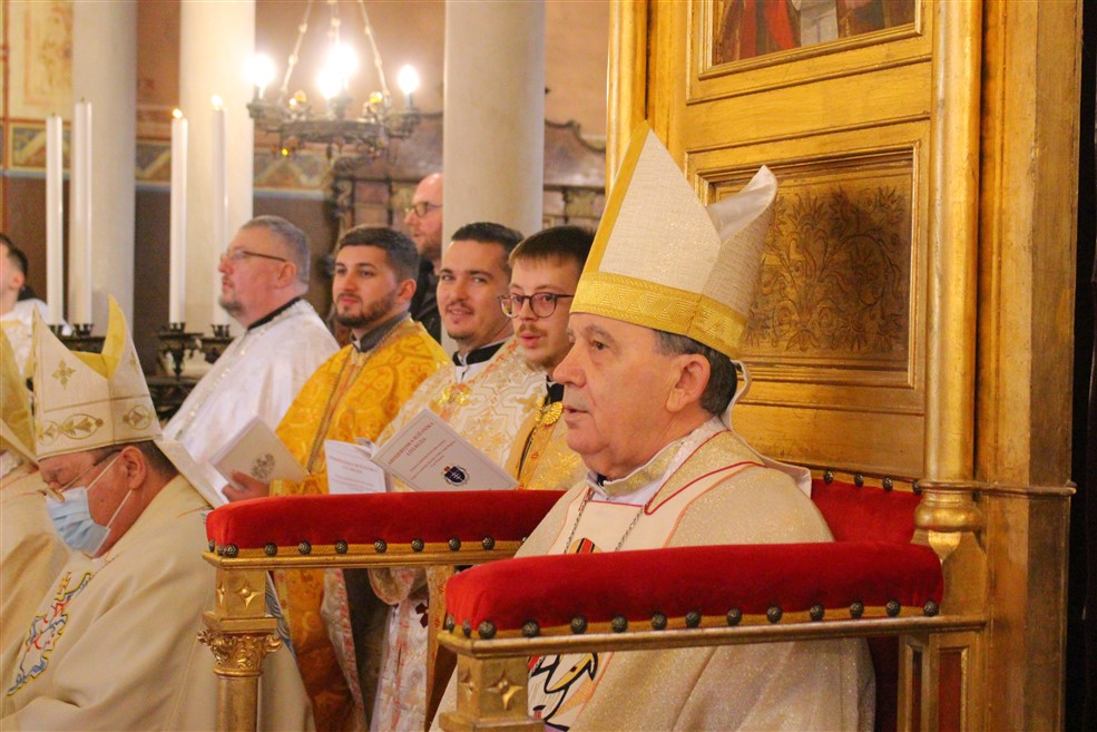 Nadbiskup Vukšić: Uskrs obilježavati kao blagdan nade i mira