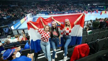 Prelijepe hrvatske navijačice u Budimpešti