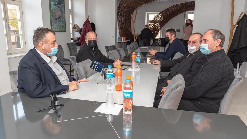 pirak svećenici (1)