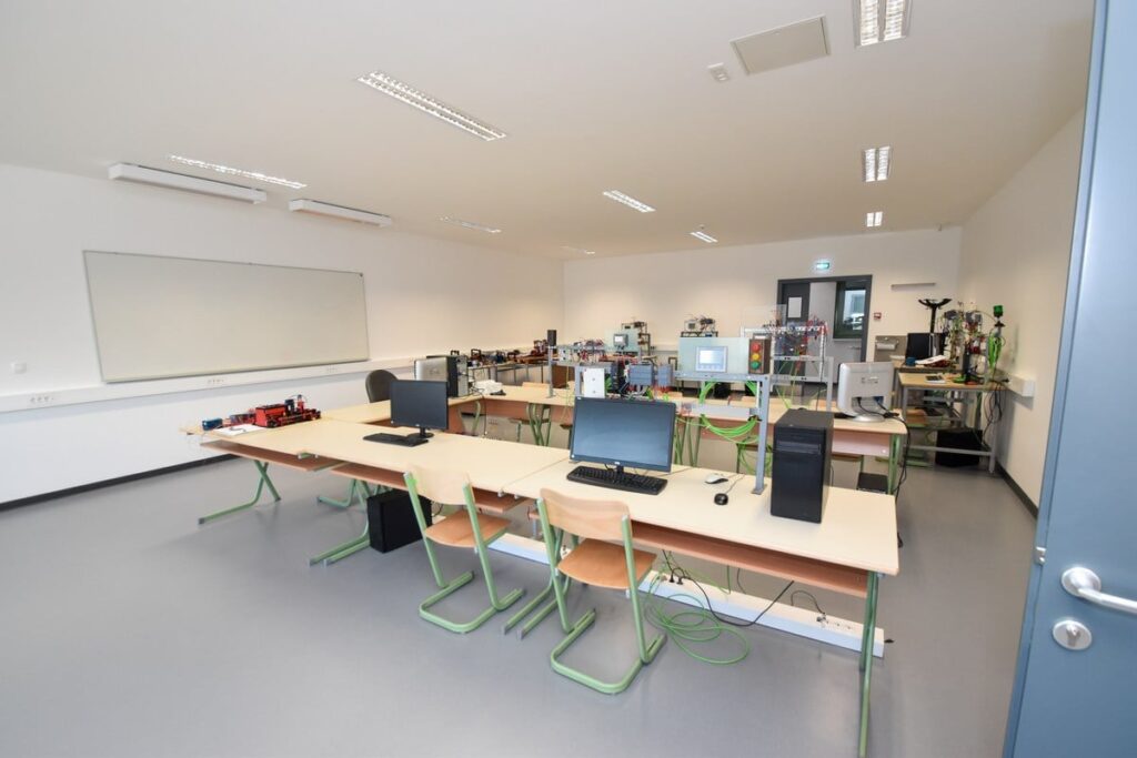 273962706_427206165832787_5953702381310060173_n