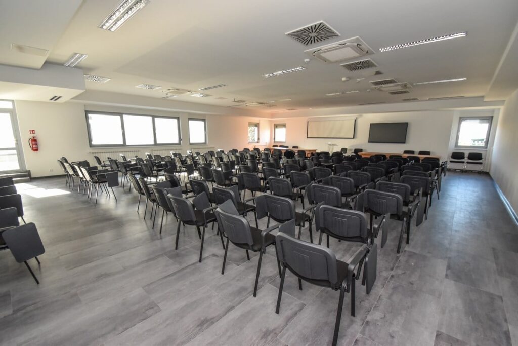 274039361_427205902499480_2779567358188237246_n