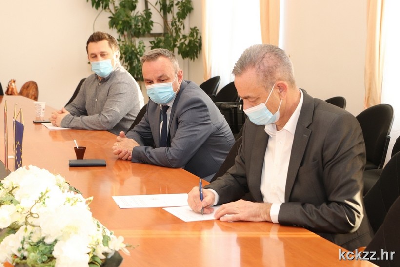 Potpisivanje ugovora - KKŽ i HGSS (7)