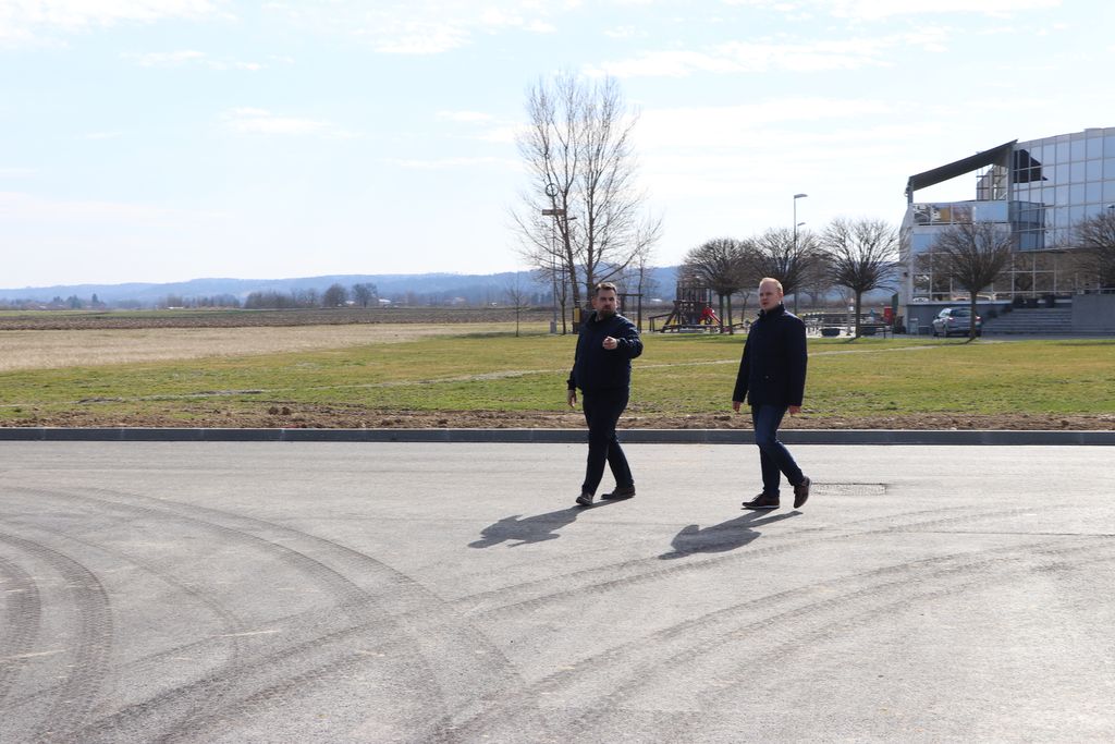 Obilazak_novog_naselja_kod_bazena_05