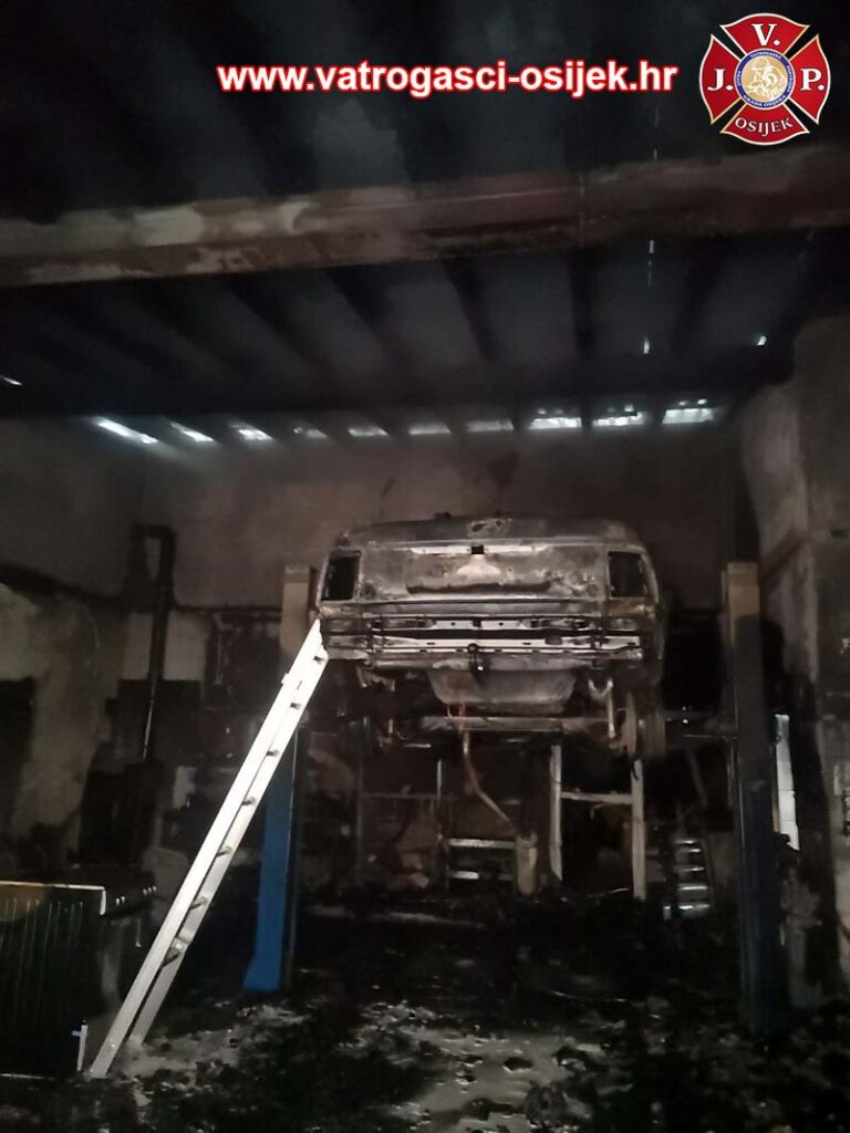 Pozar-na-objektu-17.03-11