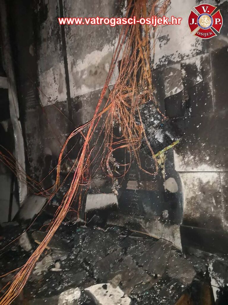 Pozar-na-objektu-17.03-9