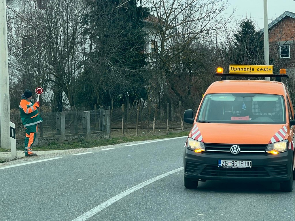 cestari haganj smeće (1)