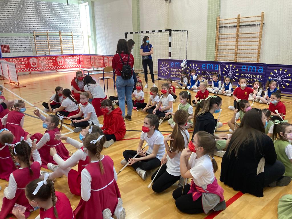 vž mažoretkinje (1)