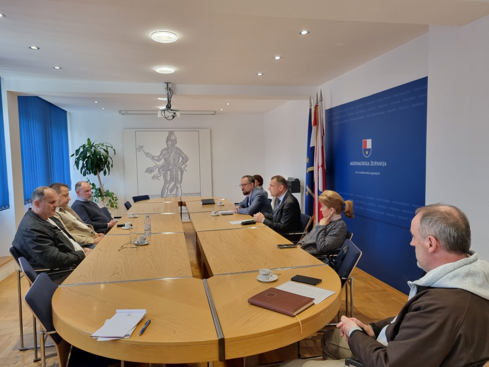 Župan Posavec održao sastanak s predstavnicima pčelarskih udruga: Od Inspektorata zatraženo hitno utvrđivanje uzroka pomora pčela