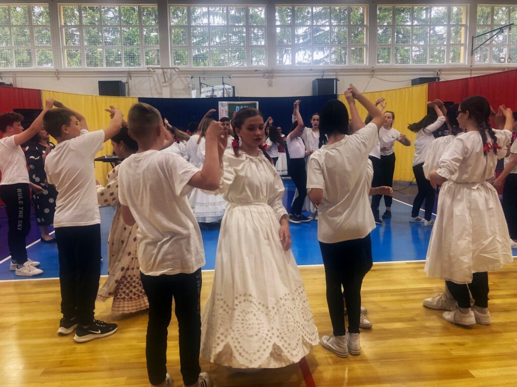 [FOTO] Osnovna škola Čazma proslavila svoj dan