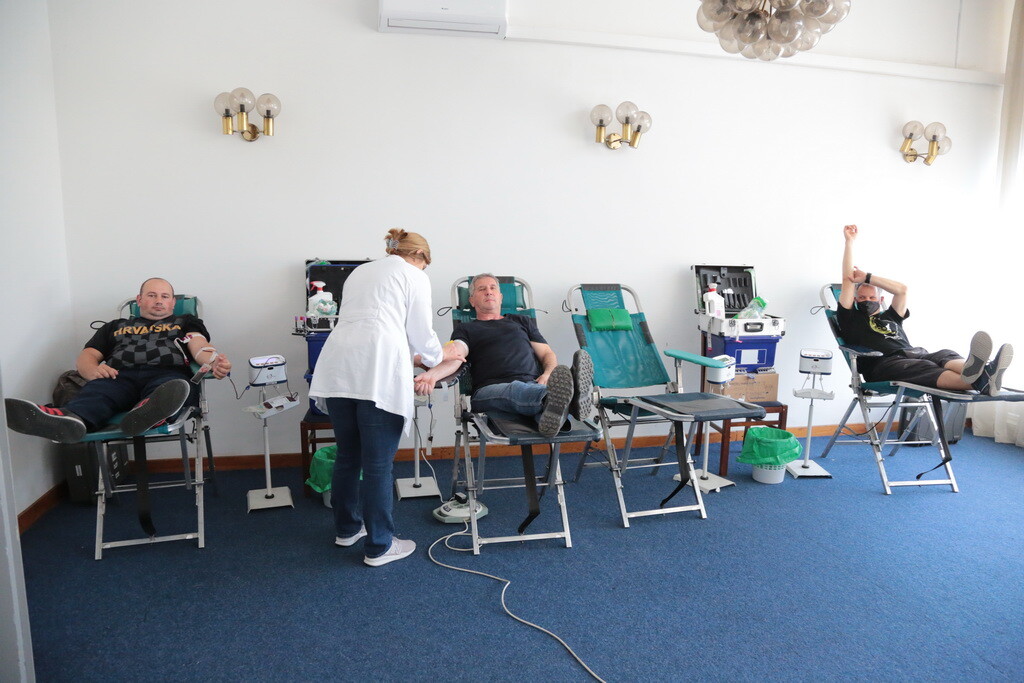 davatelji-krvi-cetvrtak-01