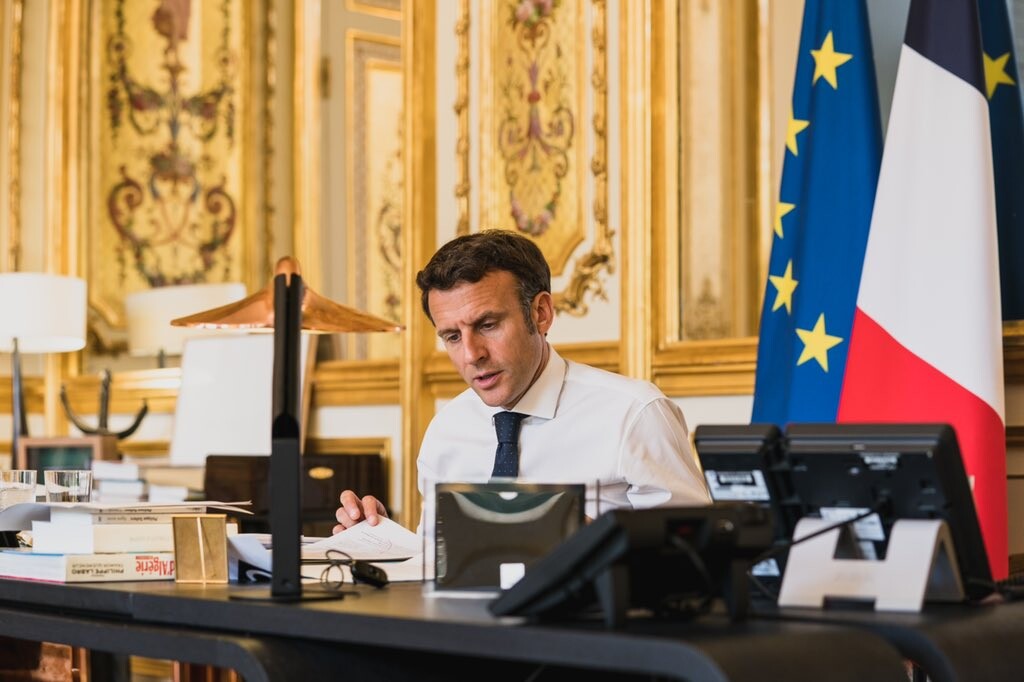 Francuska vlada podnijela ostavku, ostaje privremeno djelovati