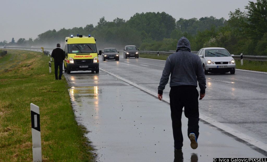 prometna nesreća autocesta kiša hitna