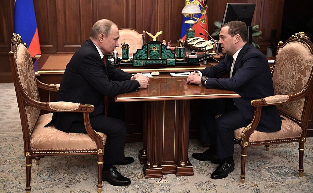 1024px-Vladimir_Putin_and_Dmitry_Medvedev_2020-01-15