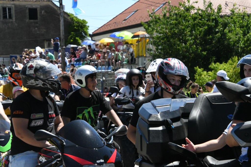 287016919_326120196381236_4072319732063749352_n