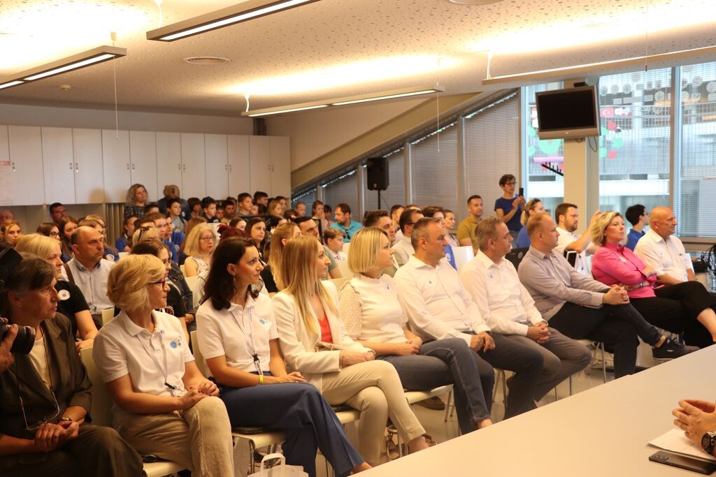 7.Dan_znanosti_Gimanzija_Fran_Galovic_12