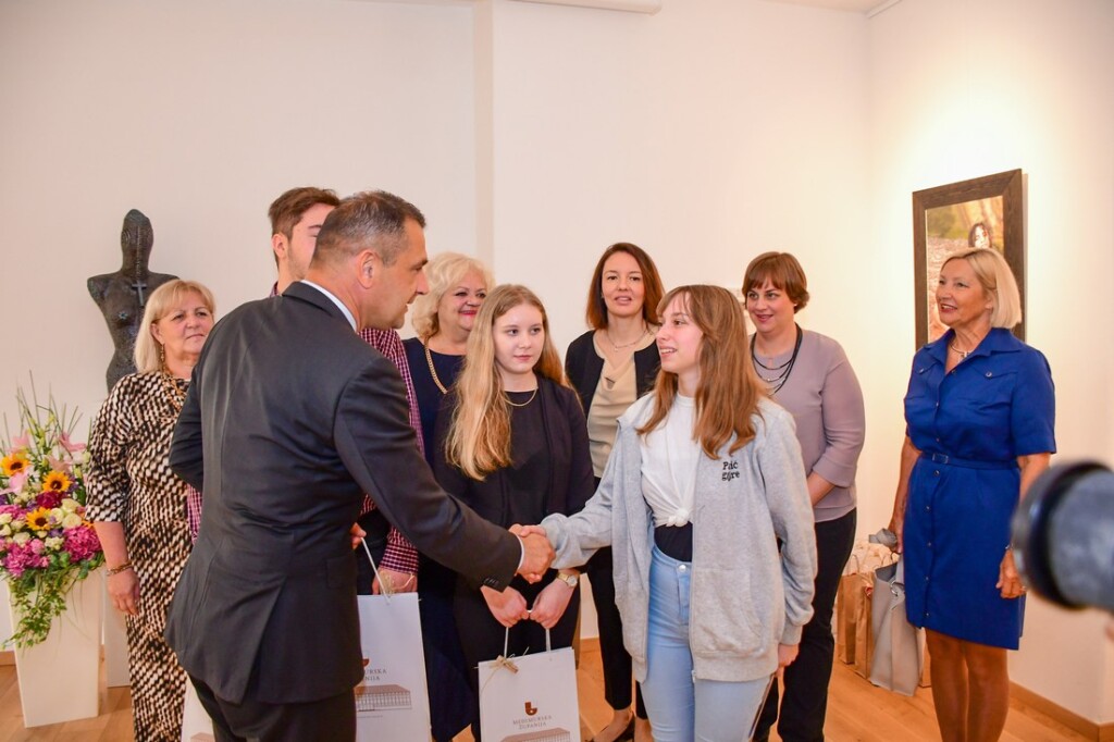 Međimurska županija nagradila najuspješnije učenike natjecanja WorldSkills 2022 (7)