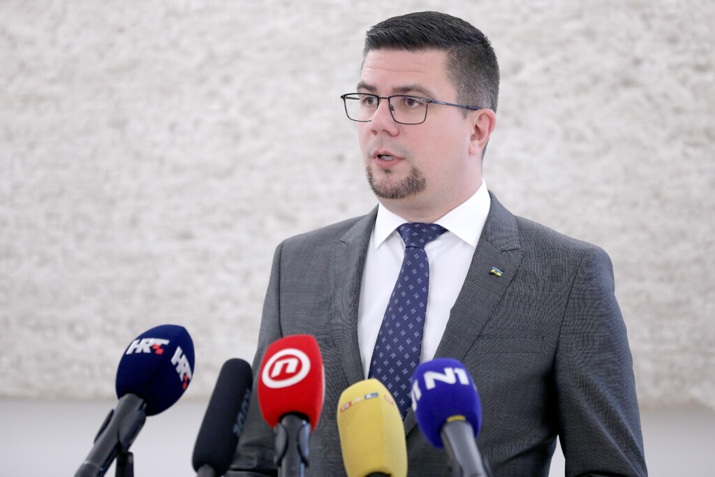 Hajduković: Vlada sustavno ignorira blokirane