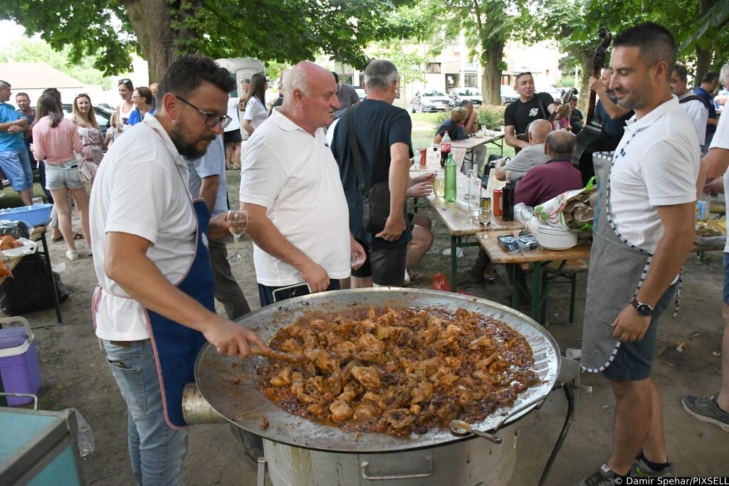 [VIDEO] Picoki po piščoke na Picokijadi i ove godine privukli brojne ljubitelje dobre hrane
