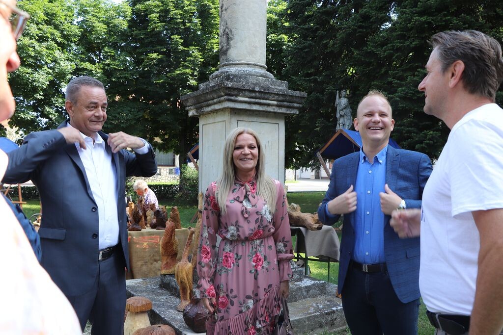 Sajam_naivne_umjetnosti_02